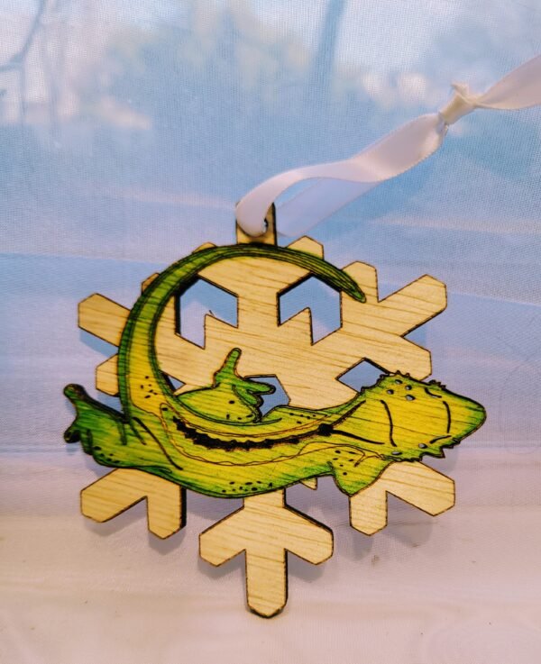 Crested Gecko Snowflake Holiday Ornament (Festive Stu)