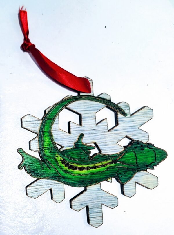 Crested Gecko Snowflake Holiday Ornament (Festive Stu) - Image 4