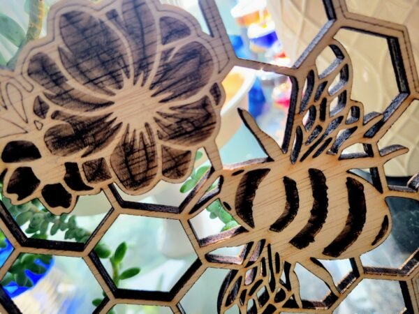 Bumble Bee on Honeycomb with Flowers (cut-out) - Image 4